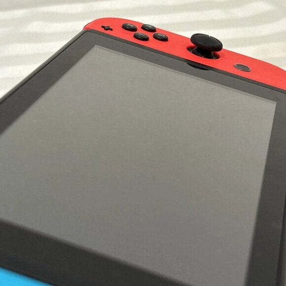 Nintendo Switch Console Bundle With 3 Games & Controller 2 Wheels - Picture 10 of 13